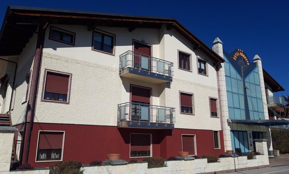 Hotel Ceretto Busca Exterior foto